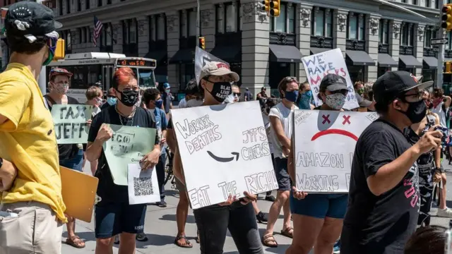 دستمزد های هنگفت مدیر عاملان برخی شرکت‌ها و به ویژه ادامه روند نابرابری‌ها باعث افزایش نارضایتی‌ در میان کارکنان شده است