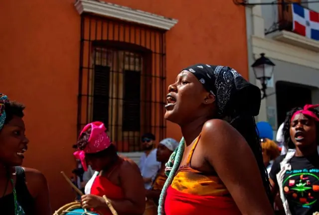 Les femmes ont aussi difficilement accès aux crédits, parce que exclues la plupart du temps du système classique d’accès aux crédits