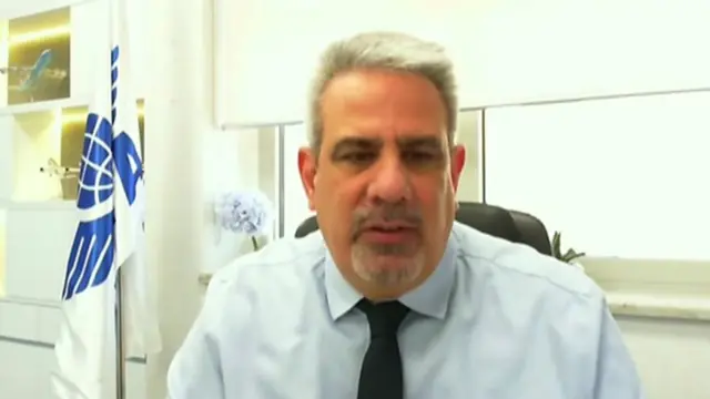 صورة لكامل العوضي