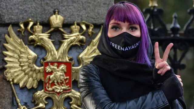 протесты у суда по Навальному