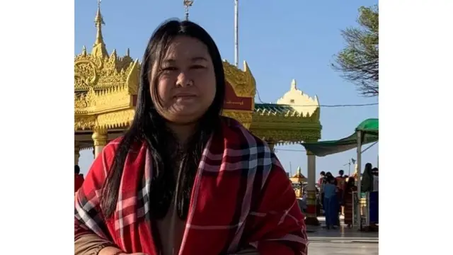ဒေါ်ဖြူဝင်း(မူလတန်းကလေးမိခင်)