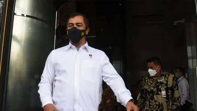 Kepala Badan Reserse Kriminal Polri Irjen Pol Agus Andrianto (kiri).