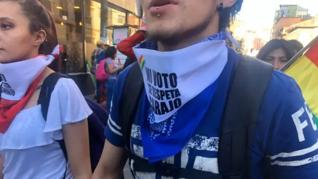 Con el mensaje de "mi voto se respeta", muchos partidarios de la oposición participaron en las protestas.