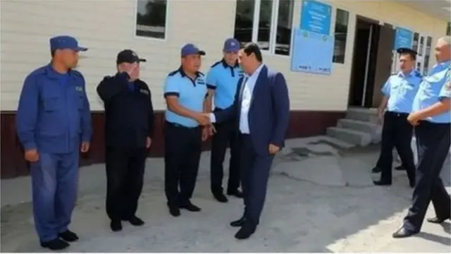 "Азаттыктын" бул иликтөөсүндө 2011-2017-жылдары Кыргызстандан сыртка болжолдуу түрдө 700 миллион АКШ доллары чыгарылганы айтылган. Дал ушул иликтөөдө эл арасында "Раим миллион" деген каймана ат менен таанылган Раимбек Матраимовдун өзү жана анын жакындары тууралуу кенен кеп болду.