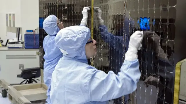 Svemirske letelice se podvrgavaju rigoroznom čišćenju dok se sastavljaju i pripremaju za lansiranje na druge planete