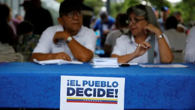 caracas'ta kurulan sandıklar