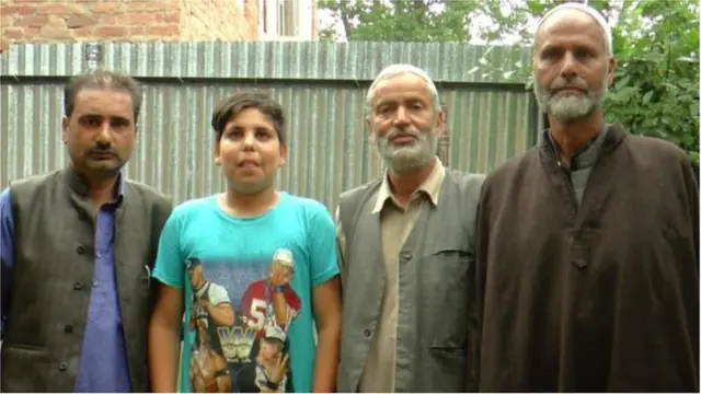 তাঁর বংশধরেরা এখনও বাস করেন পহেলগাঁওয়ের কাছে বটকোট নামের একটি গ্রামে।