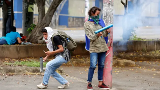 تظاهرکنندگان