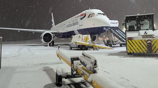 మంచు తుపాను 