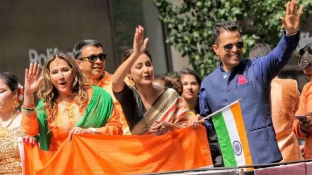 अभिनेत्री हिना खान 