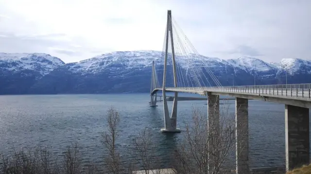 द किस्ट्रिक्सव्हेन