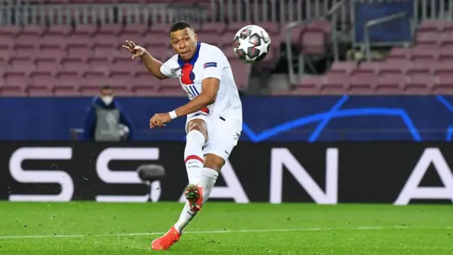 هتتریک مقابل بارسلونا در ورزشگاه نوکمپ