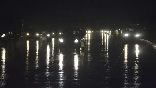 కారు హెడ్‌లైట్స్