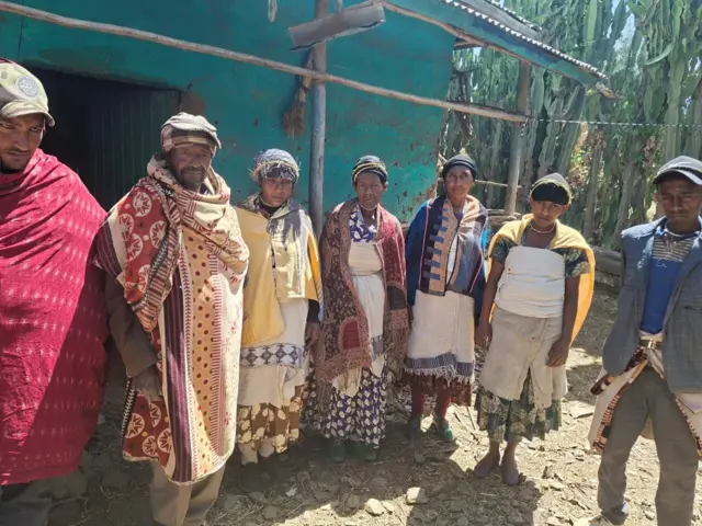 ብመሰረት መንግስታዊ ማዕከን ዜና ዝሃቦ ሓበሬታ፡ ሬሳ ቤተሰቦም ኣብ ገዛ ገዲፎም ድምጾ ዝሃቡ ነበርቲ ሰሜን ሽዋ