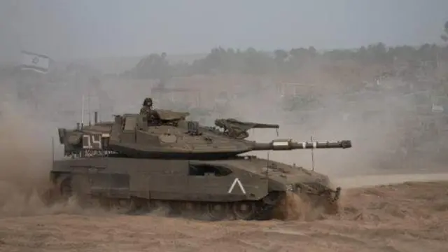 ইসরায়েল বলছে, তারা হামাসকে হটিয়ে গাজায় স্থল অভিযান বাড়াচ্ছে