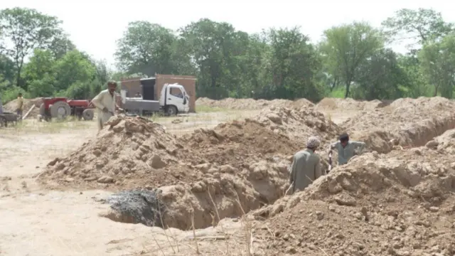 పాకిస్తాన్:ప్రభుత్వం కేటాయించిన స్థలంలో ప్రారంభమైన ఆలయ నిర్మాణపు పనులు