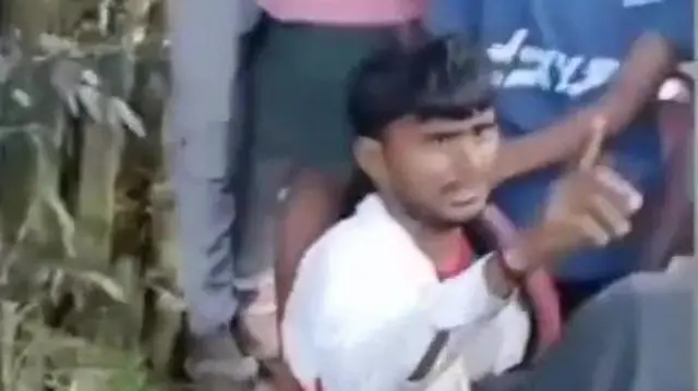 মার খাওয়ার পরে 'জয় শ্রীরাম' আর 'ভারতমাতা কি জয়' বলেন রাহুল ইসলাম