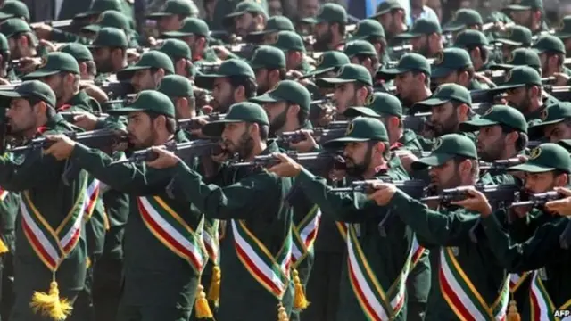 විරෝධතාවාදීන් ඉරාන් විප්ලවීය බලකාය සමඟත් ගැටෙමින් ඇත