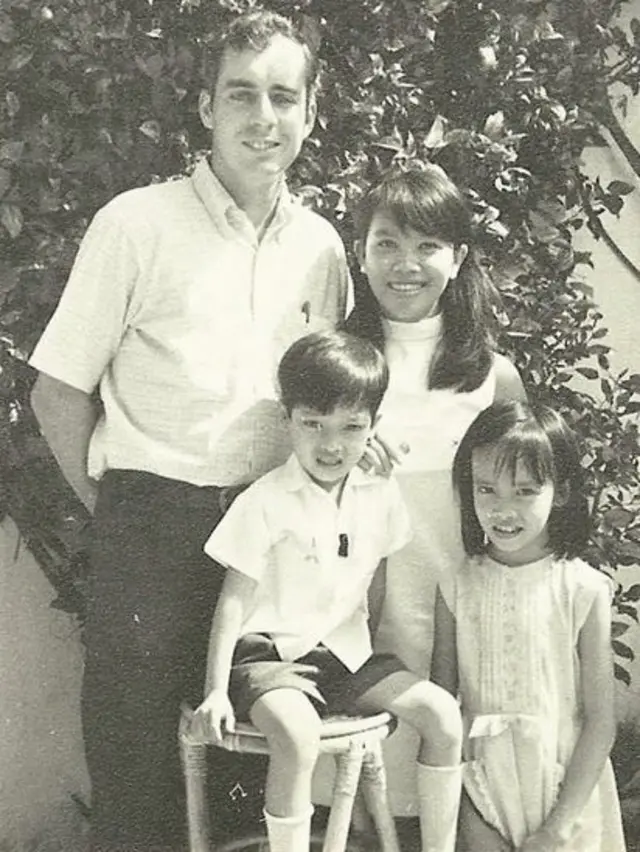 David Brown, Tuyet Le Brown