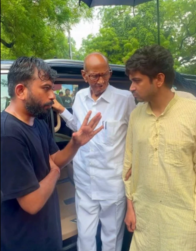 राष्ट्रवादी काँग्रेस (शरदचंद्र पवार) पक्षाचे प्रमुख शरद पवार यांनीही जंतर-मंतरवर जाऊन आंदोलकांची भेट घेतली आहे.