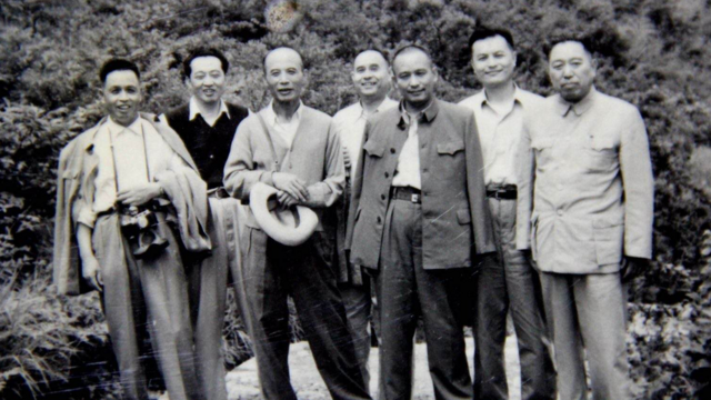 1958年7月，李锐（右二）在庐山会议