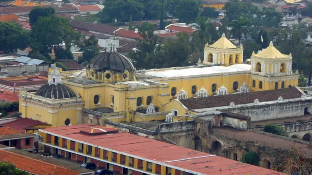 Город Антигуа в Гватемале