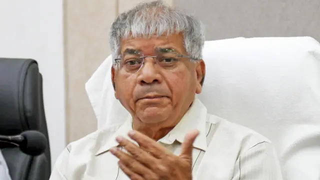  प्रकाश अंबेडकर