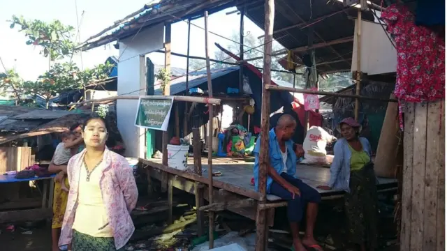 ညောင်ရွာ ရပ်ကွက်မှာ ရှိတဲ့ ကျူးကျော်နေအိမ်တွေ