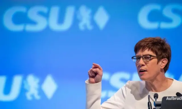 Almanya Savunma Bakanı Annegret Kramp-Karrenbauer