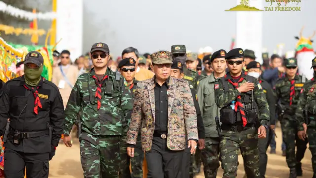 NCA အထိမ်းအမှတ်‌ကျောက်တိုင်အခမ်းအနားမှာတွေ့ရတဲ့ RCSS ဥက္ကဋ္ဌ ဗိုလ်ချုပ်ကြီးယွက်ဆစ်