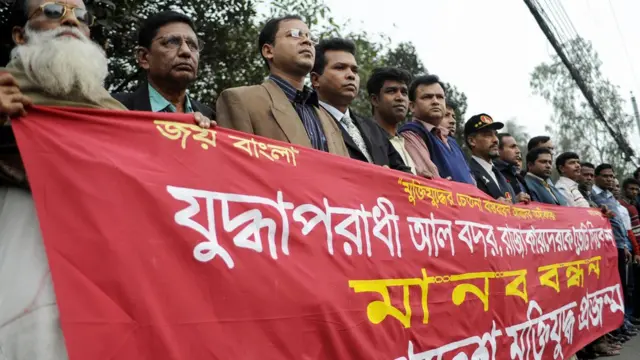 Xonada bir qiz onanizm bilan shugullanadi Yalangoch galereyalar shaxsiy