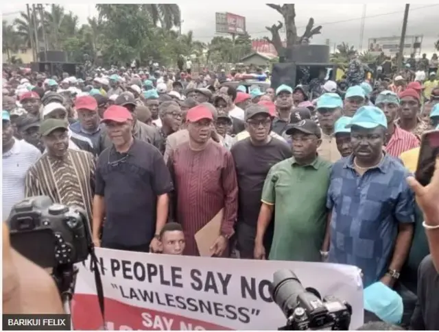 Ẹgbẹ́ òṣèlú PDP ṣe ìwọ́de lọ sí iléeṣẹ́ ọlọ́pàá àti DSS