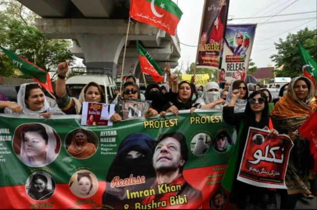 د تحریک انصاف ګوند جلسه