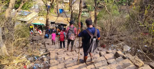 கோவை: வெள்ளியங்கிரி மலை ஏறுவது எவ்வளவு கடினம்? உயிரிழப்புகள் அதிகரிப்பது ஏன்? பிபிசி கள ஆய்வு