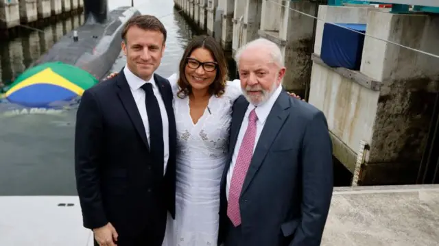 Macron, Janja e Lula no Brasil