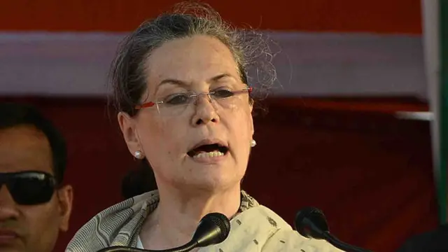 'બળવાન પ્રાદેશિક નેતાઓ દિલ્હી આવીને ગાંધી પરિવારને પોતાની તાકત દેખાડી જાય છે'