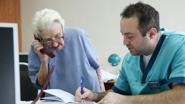 الا الینيچنا لیوو شیکنا