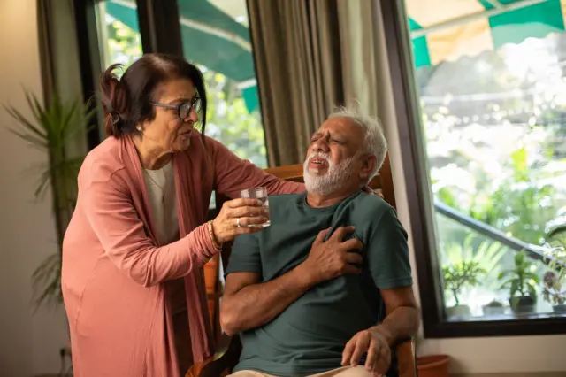 हृदयविकाराचा झटका
Heart, Heart attack