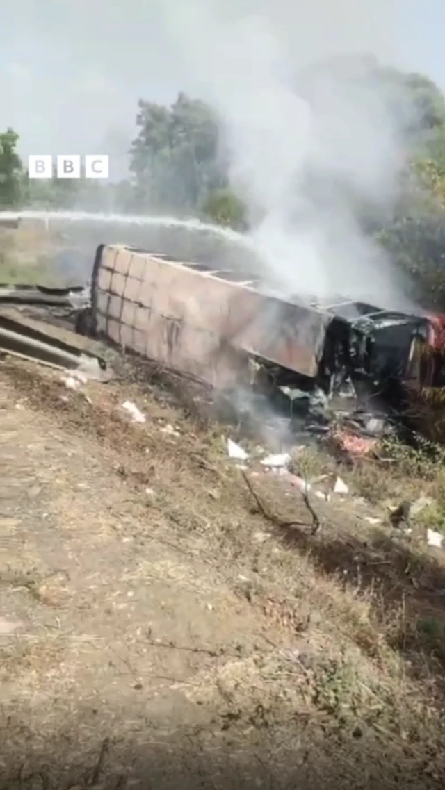 bardoli, gujarat, raod accident, બારડોલી, ગુજરાત , બીબીસી ગુજરાતી