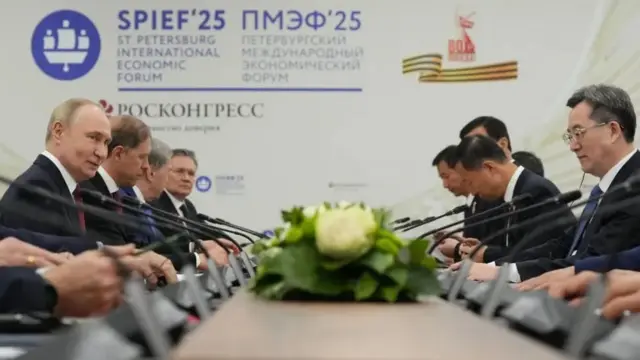 Viola katta kokrak bilan rus porno Men boshqa birovning xotiniga kirdim (foto)