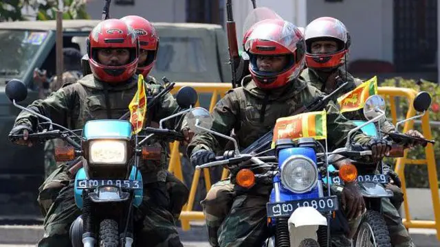 ත්රස්තවාදය සම්බන්ධ වැරදි කරන පුද්ගලයින් අත්අඩංගුවට ගැනීම, පරීක්ෂණ පැවැත්වීම හා දඬුවම් ලබාදීමට අදාල විධිවිධාන මෙම පනතේ අඩංගු වෙයි.