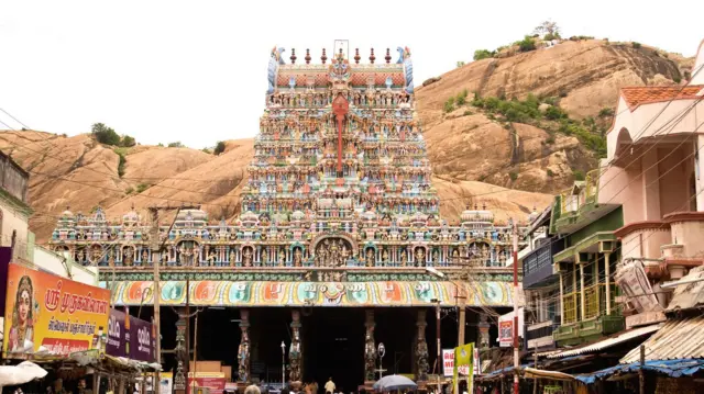 திருப்பரங்குன்றம் தர்காவில் அசைவம் சமைக்கும் வழக்கம் இருந்ததா? பாஜக முன்வைக்கும் குற்றச்சாட்டு சரியா?