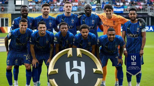 فريق الهلال.