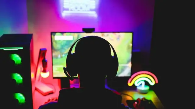 كيف تحولت "ألعاب الإنترنت" إلى شريان حياة اجتماعي في زمن الوباء