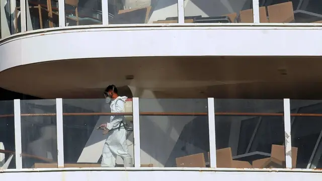 การระบาดของเชื้อโนโรไวรัสจะร้ายแรงมากหากเกิดขึ้นบนเรือสำราญ เนื่องจากเชื้อแพร่กระจายอย่างรวดเร็ว