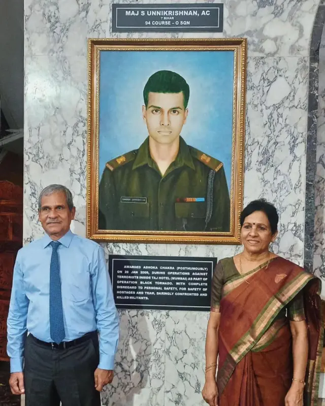 సందీప్ ఉన్నికృష్ణన్ తల్లిదండ్రులు