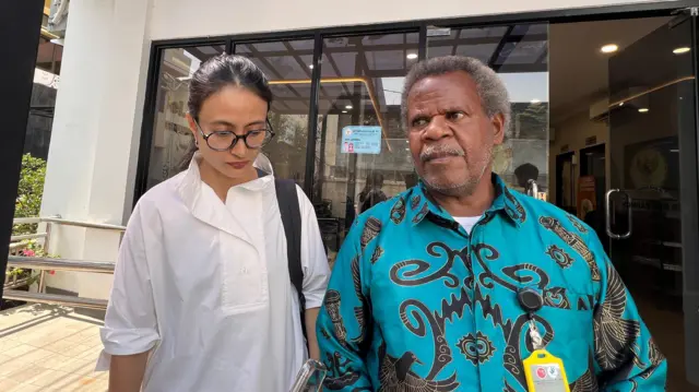 Papua, nduga, theo hasegem, nurina savitri