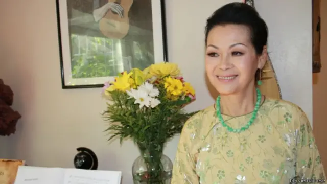Khánh Ly, cùng Thanh Thúy và Hoàng Oanh, là vài nữ ca sĩ vang danh thời Việt Nam Cộng hòa đã ra đi vào thời điểm 30/4/1975.