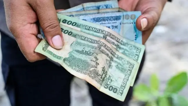 চাদাঁবাজি করতে গিয়ে পুলিশের হাতে আটক হয়েছে বৈষম্যবিরোধী ছাত্র আন্দোলন ও গণতান্ত্রিক ছাত্র সংসদের পাঁচ জন