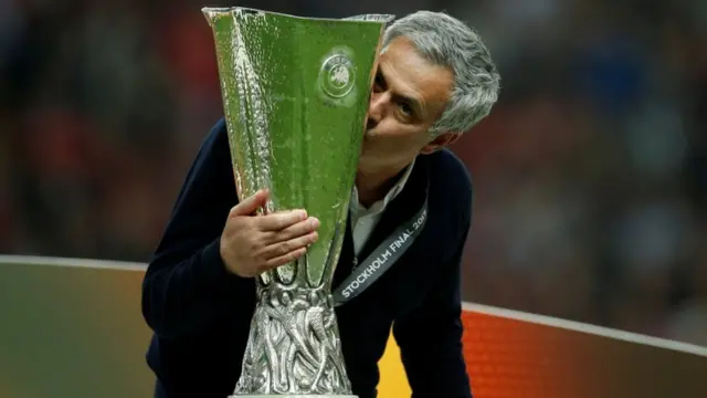 မော်ရင်ညို